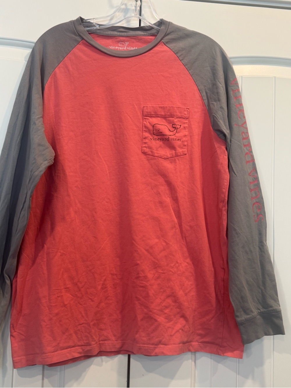 Vineyard Vines Coral Body Long-Sleeve Raglan Tee with Gray Sleeves